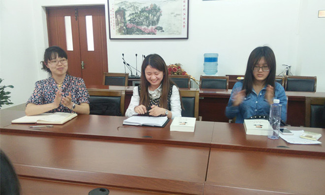 天美娱乐官网
2013学生党支部召开“两学一做”理论学习交流会