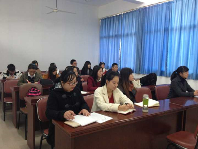 天美娱乐官网
举办学生党支部书记培训会