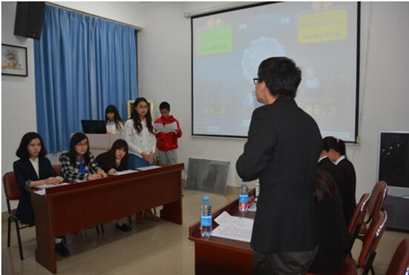 天美娱乐
辩论队参加“江南之春”第十五届校级辩论赛复赛