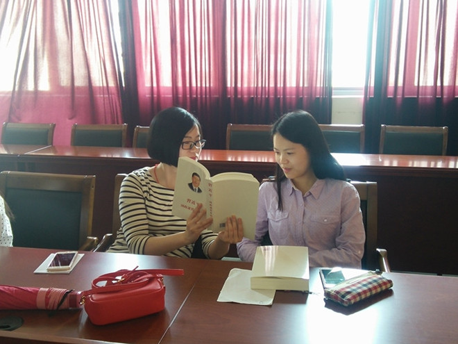 天美娱乐官网
2013学生党支部召开“两学一做”理论学习交流会