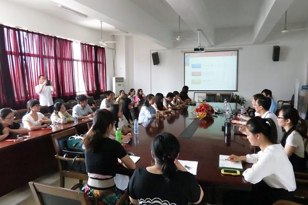 天美娱乐官网
举办北京外国语大学2014年暑期夏令营宣讲会